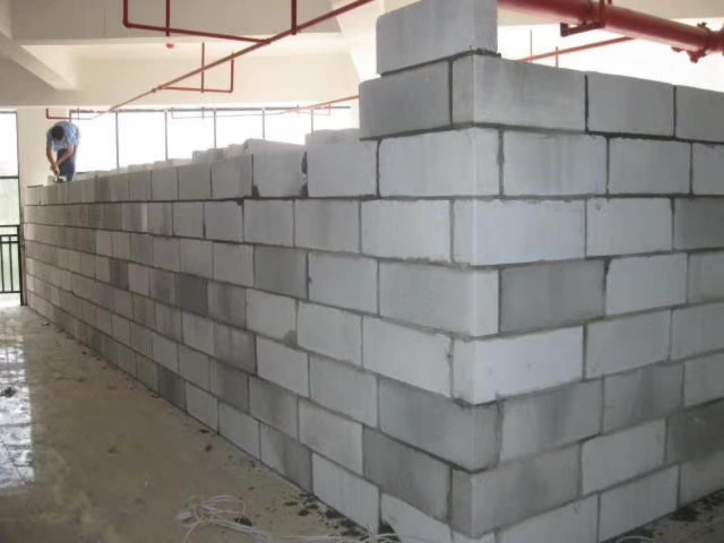 雷波蒸压加气混凝土砌块承重墙静力和抗震性能的研究